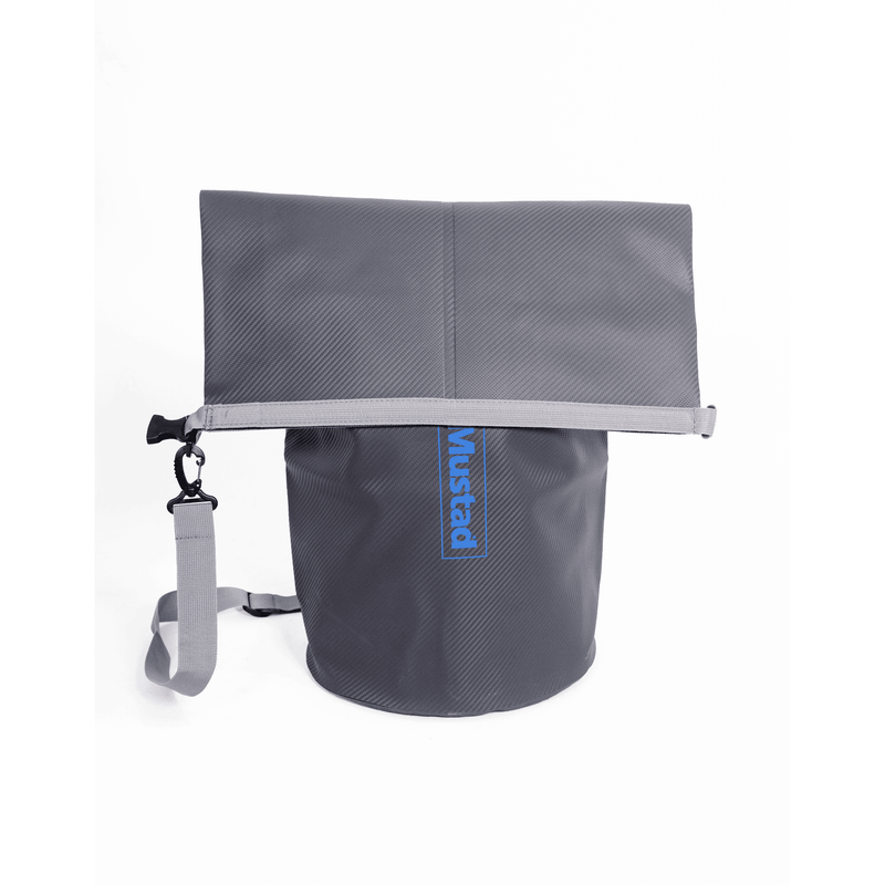 Cargue la imagen en el visor de la galería, MUSTAD - BOLSO PARA HERRAMIENTAS DE PESCA DRY BAG 60 LT
