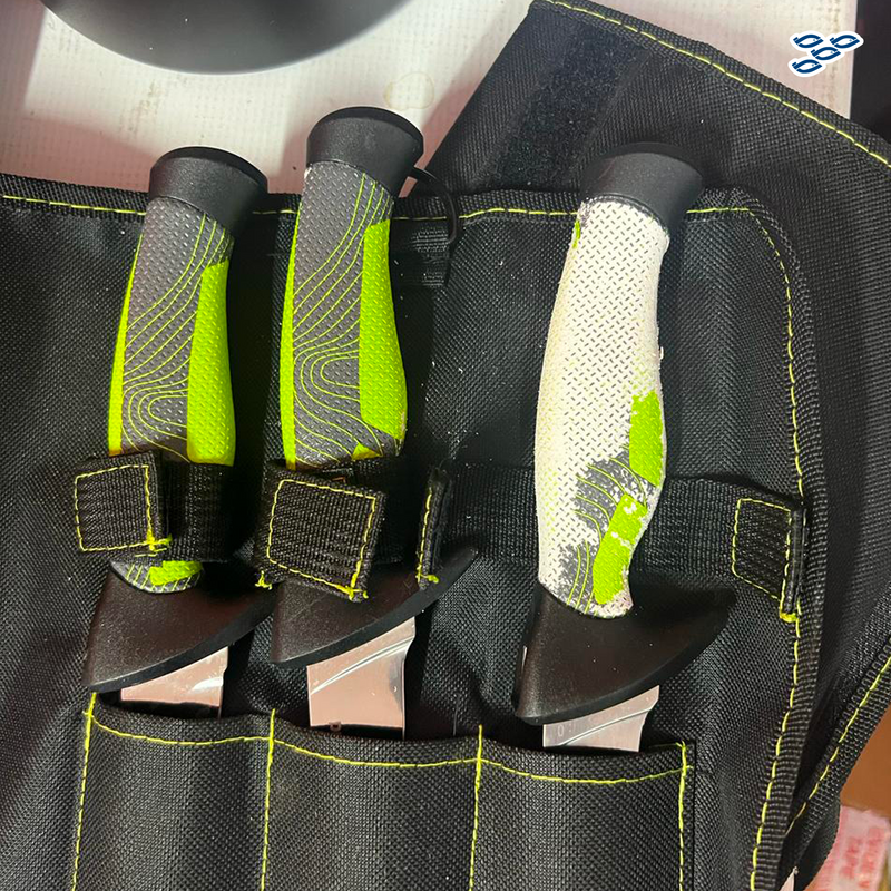 Cargue la imagen en el visor de la galería, MUSTAD - KIT DE 3 CUCHILLOS + AFILADOR (CON DETALLES)
